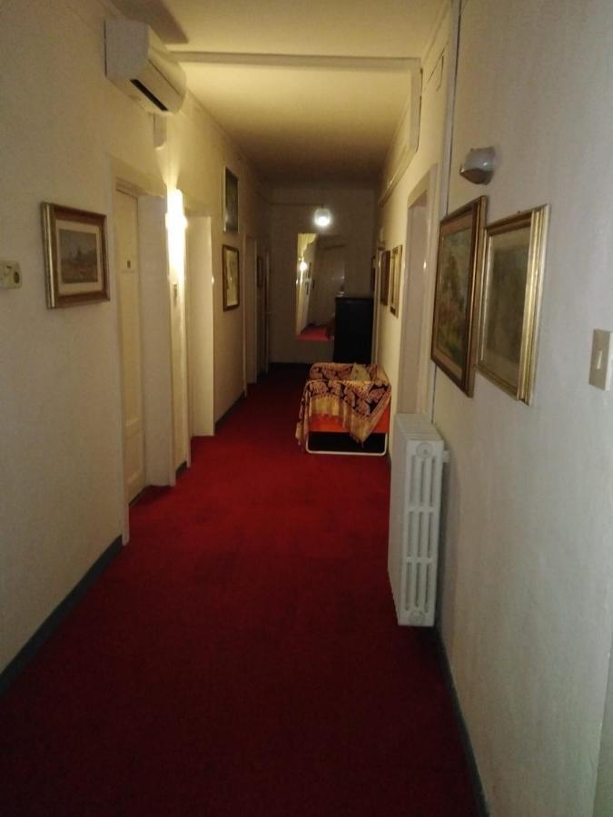 Albergo Cavour Self Check-In Livorno Exterior foto