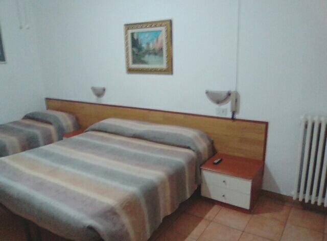 Albergo Cavour Self Check-In Livorno Exterior foto