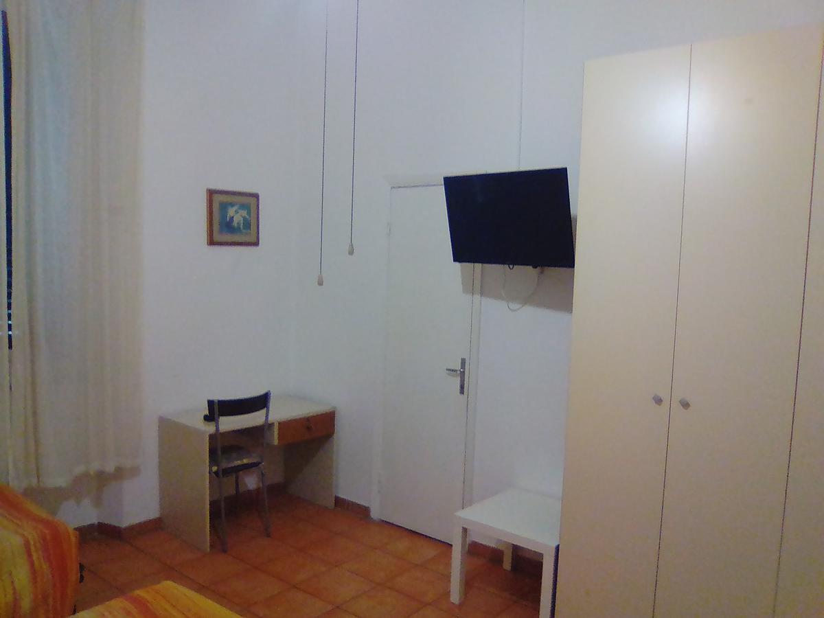 Albergo Cavour Self Check-In Livorno Exterior foto